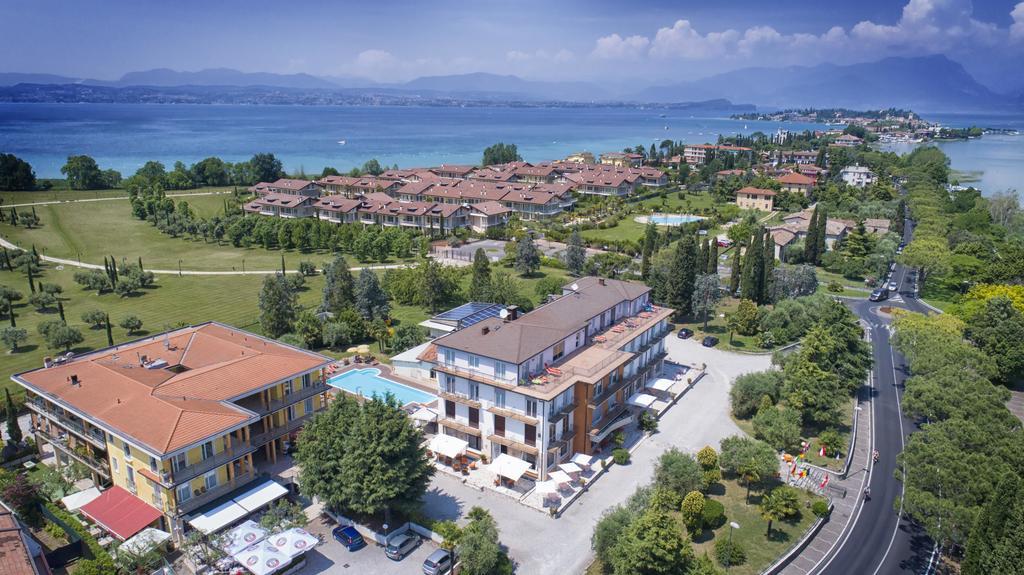 Hotel Mirabello Sirmione Bagian luar foto